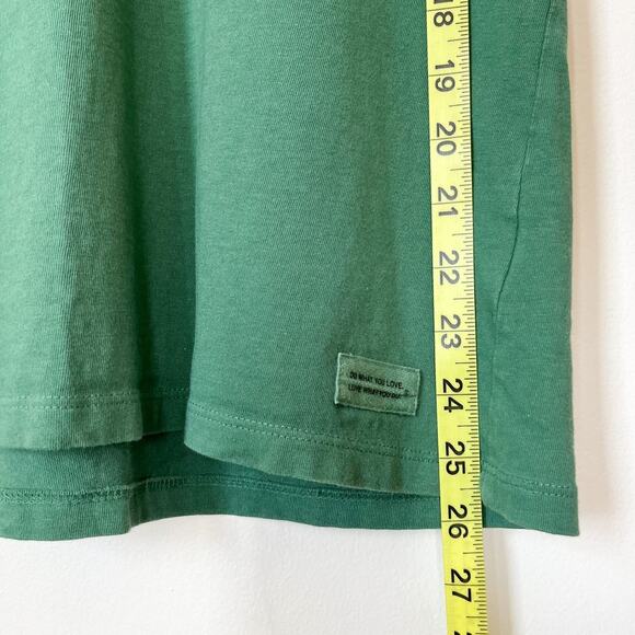 Life is Good Crusher Tee Classic Fit Womens Medium Mountain Climb Hiking Green - Picture 7 of 10